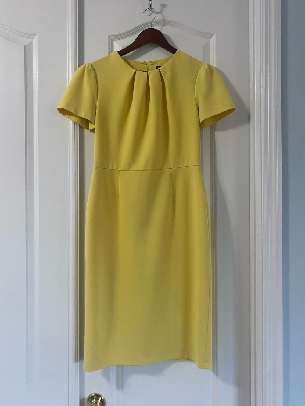 Maggy London Yellow Short-Sleeve Sheath Dress with Neck Pleat